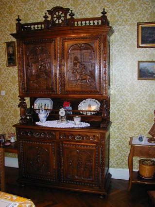 Late 19th century Breton-style dining suite