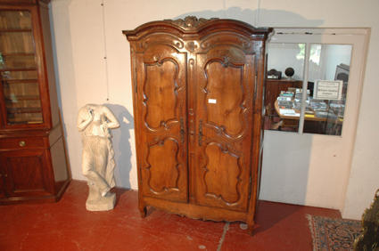 Beginning of the 19th century armoire from Rennes