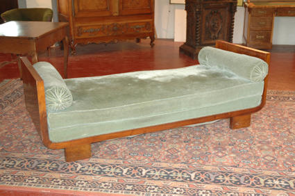 1930s rest bed