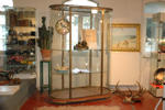 Big 1930 oval display cabinet