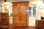 Armoire de château Louis XV