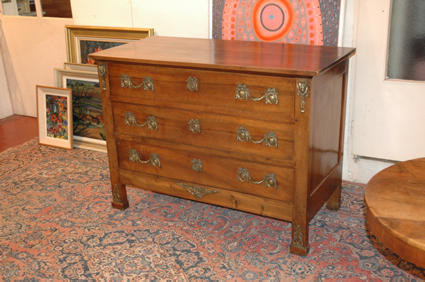 Directoire commode