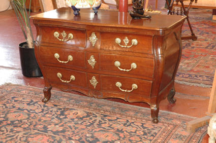 Louis XV commode