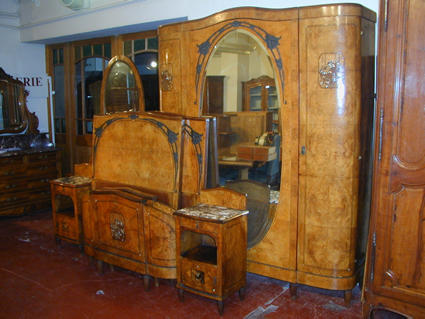 Art Deco bedroom furniture