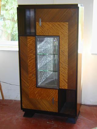 MAJORELLE display cabinet