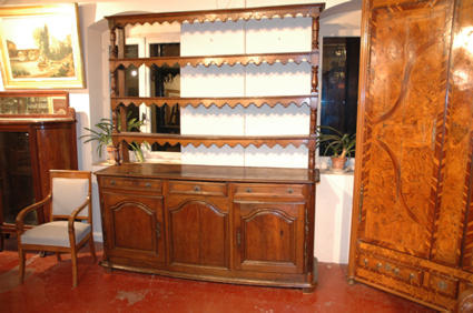 18th century dresser