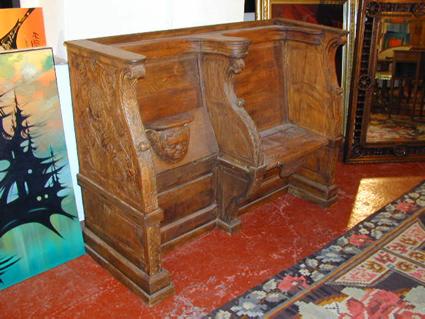 Beginning of the 17th century bench