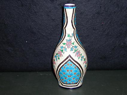 Vase en faïence de Longwy
