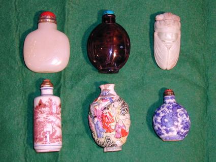 Collection of 43 Chinese snuffboxes