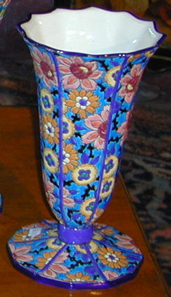 Vase en faïence de Longwy