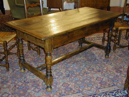 Louis XIII table