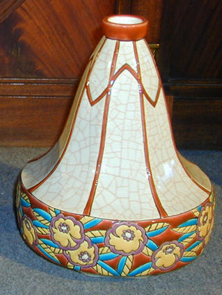 Vase en faïence de Longwy